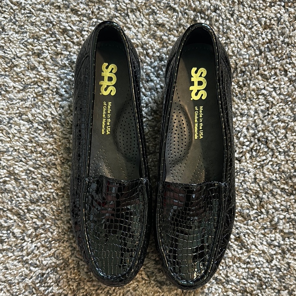 SAS Women’s Tripad Black Crocodile Pattern Loafers Size 7N